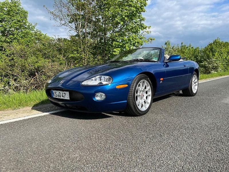 Gebraucht Jaguar XKR 396 PS (291 kW) 1999 Blau Cabrio