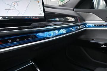 Gebraucht BMW 740 Efficient Dynamics 286 PS (210 kW) 2024 Schwarz Limousine