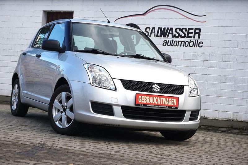 Silber Gebraucht 2010 Suzuki Swift Limousine | 3.900 € (Teuer) - Bild 1/4