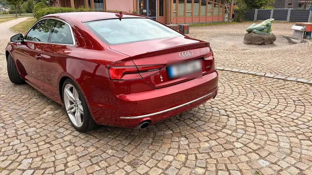 Używany Audi A5 Ambiente 252 KM (185 kW) 2017 Czerwony Coupe