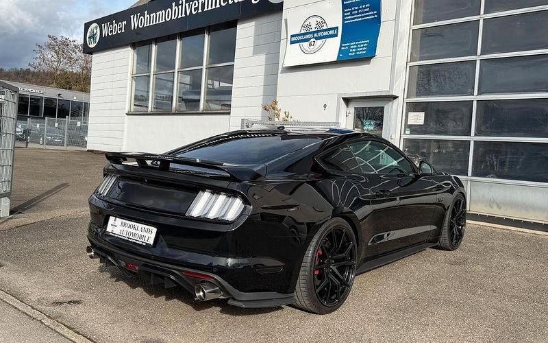 Gebraucht Ford Mustang GT Fastback 481 PS (353 kW) 2016 Schwarz