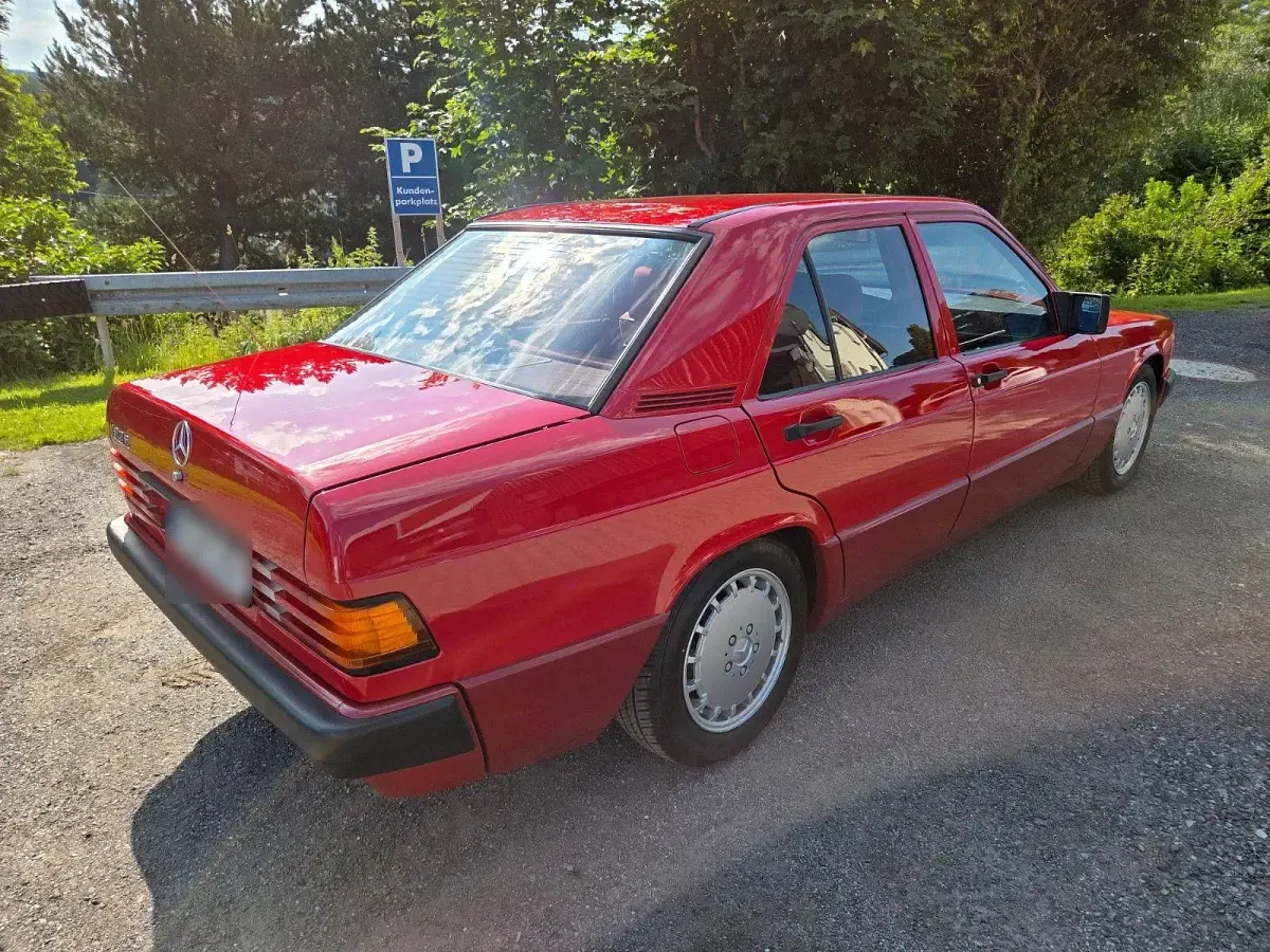 Gebraucht Mercedes 190 109 PS (80 kW) 1991 Rot Limousine