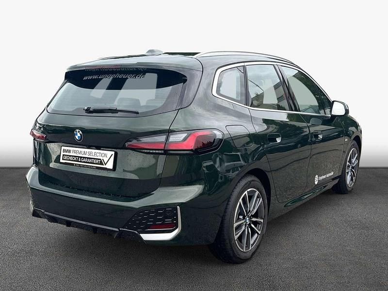 Gebraucht BMW 218 Active Tourer Performance 150 PS (110 kW) 2024 Sanremo green metallic Van / Kleinbus