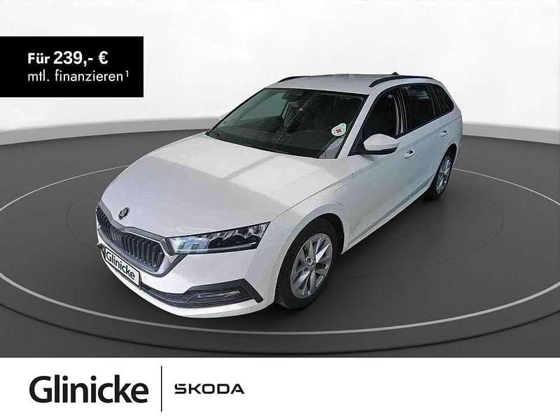 Weiß Gebraucht 2022 Skoda Octavia Ambition Kombi | 22.880 € (Guter Preis) - Bild 1/2