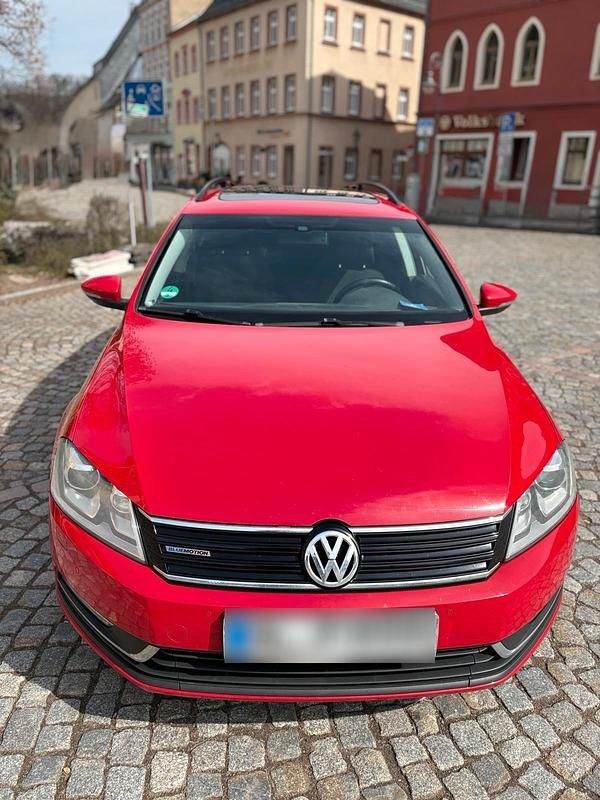 Gebraucht VW Passat 150 PS (110 kW) 2014 Rot Kombi