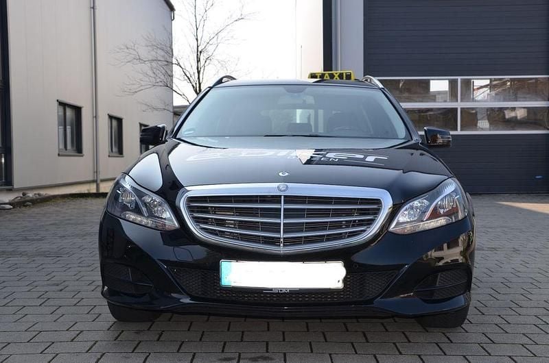 Gebraucht Mercedes E200 136 PS (100 kW) 2016 Schwarz Kombi