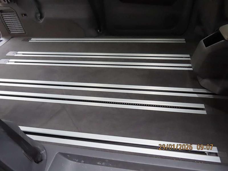 Gebraucht VW Multivan Edition 136 PS (100 kW) 2024 Grau Van