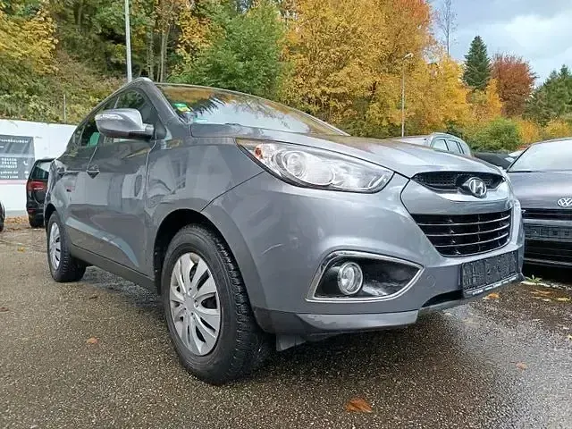 Gebraucht Hyundai ix35 Comfort 136 PS (100 kW) 2012 Grau SUV