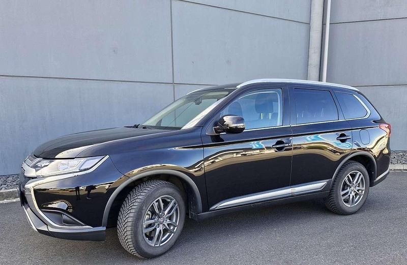 Gebraucht Mitsubishi Outlander Active 150 PS (110 kW) 2019 Schwarz SUV