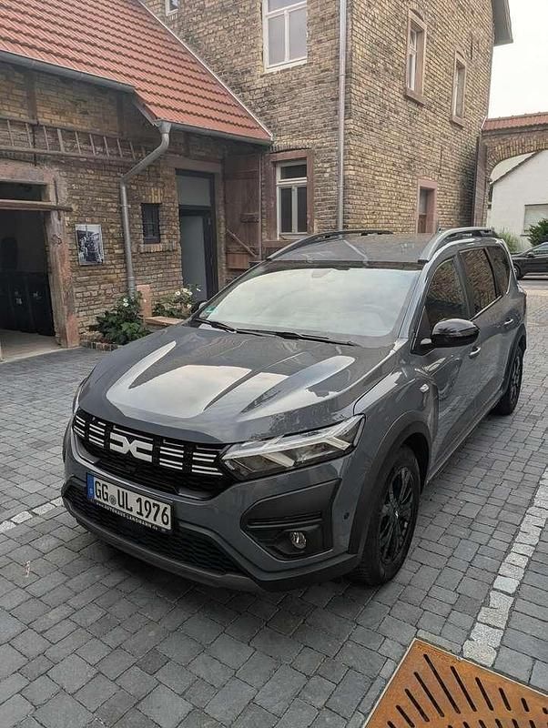 Gebraucht 2023 Dacia Jogger Extreme Van / Kleinbus | 16.500 € (Guter Preis) - Bild 1/4