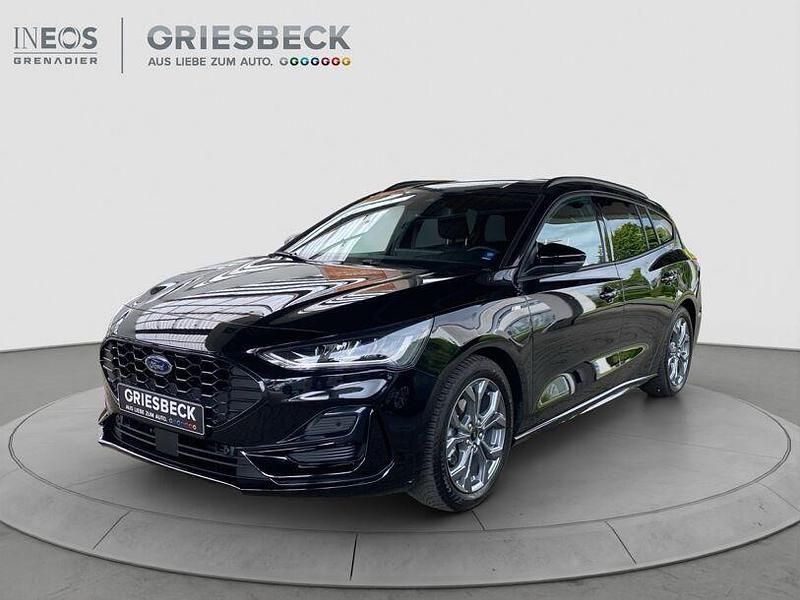 Obsidianschwarz metallic Gebraucht 2024 Ford Focus ST-Line Kombi | 21.770 € (Superpreis) - Bild 1/4