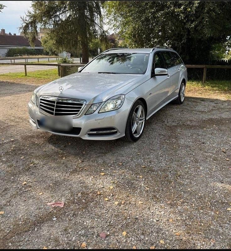 Silber Gebraucht 2010 Mercedes E300 Elegance Kombi | 6.500 € (Superpreis) - Bild 1/4