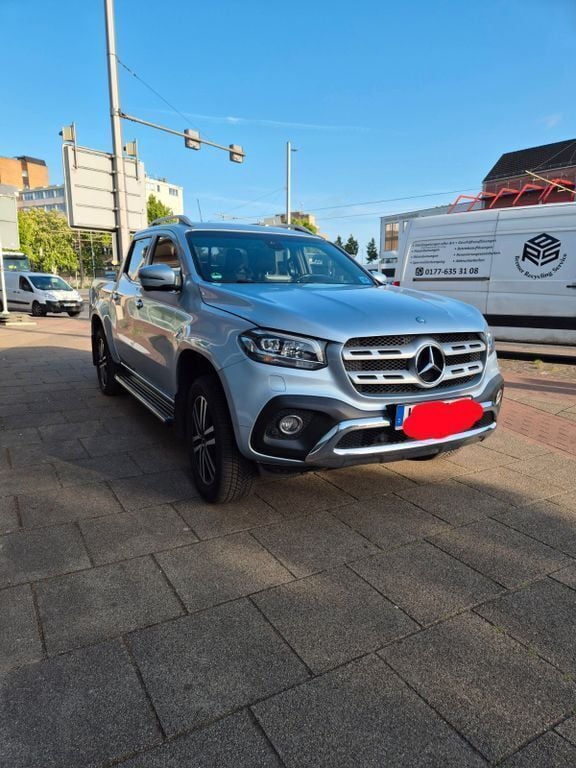 Silber Gebraucht 2020 Mercedes X250 Edition Abholung | 32.500 € (Guter Preis) - Bild 1/4
