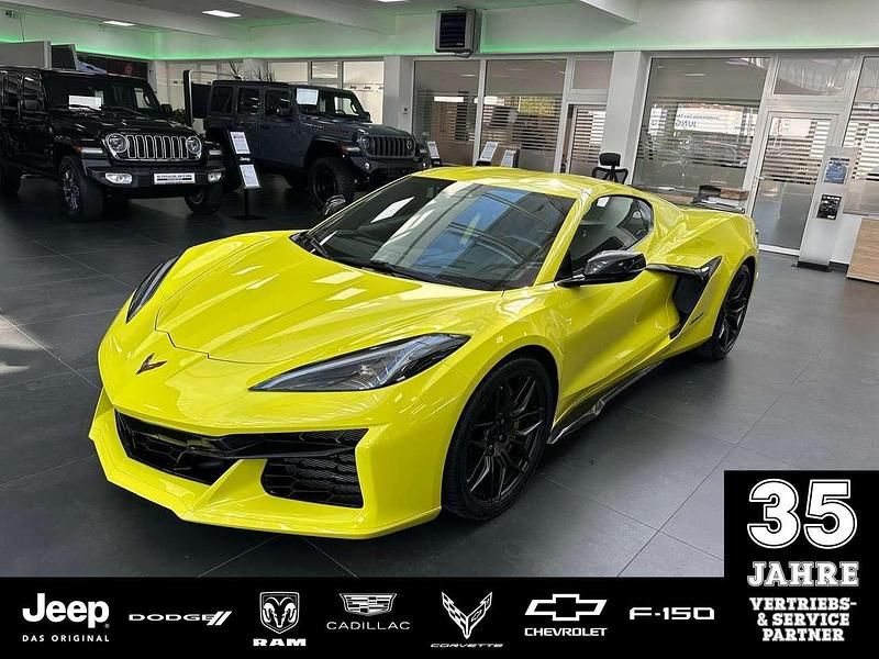 Accelerate yellow metallic Neu 2025 Corvette Z06 Coupé | 169.890 € (Superpreis) - Bild 1/4