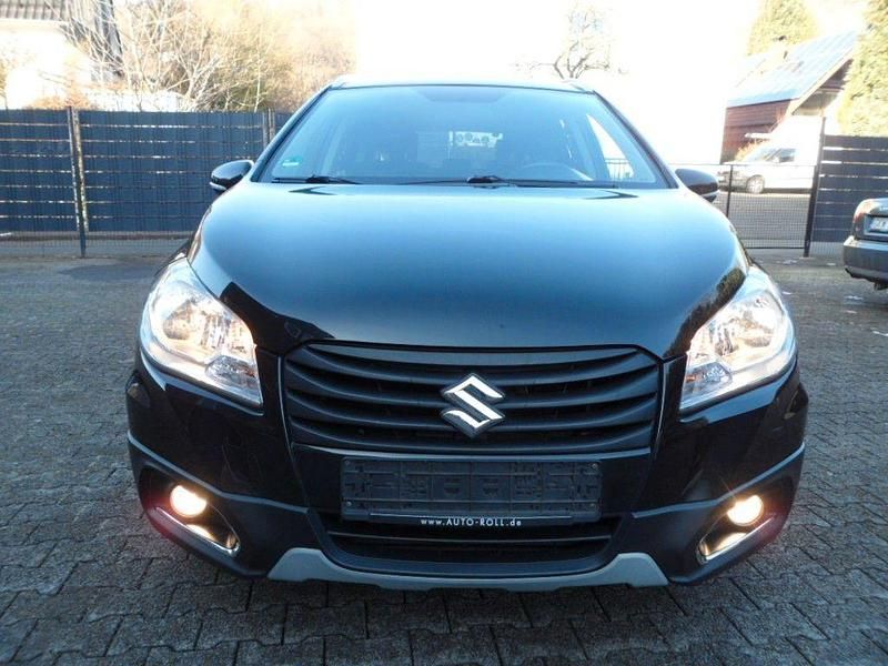 Gebraucht Suzuki SX4 S-Cross Comfort 120 PS (88 kW) 2013 Grau Limousine