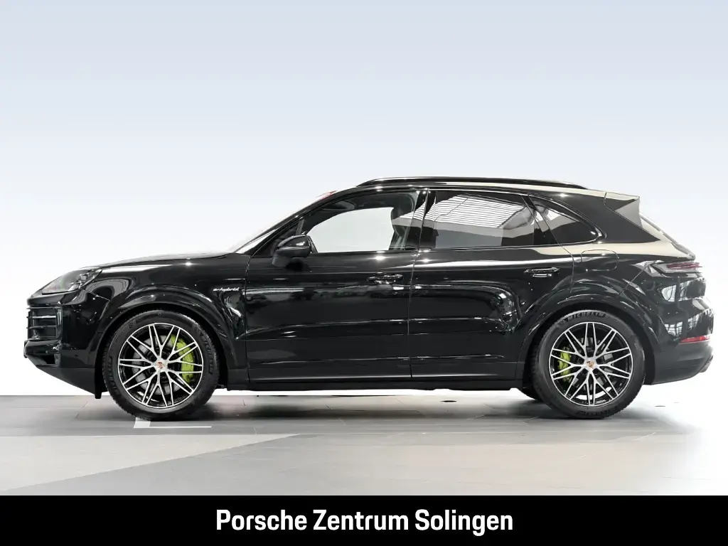 Gebraucht Porsche Cayenne S E-Hybrid 519 PS (381 kW) 2024 Schwarz SUV