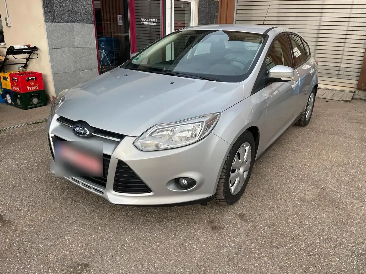 Usata Ford Focus 101 CV (74 kW) 2014 Argento Berlina