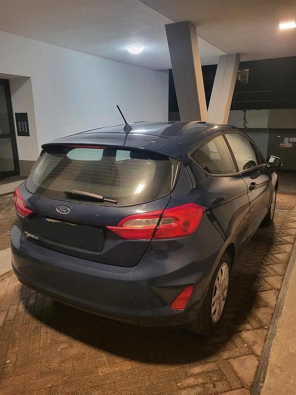 Gebraucht Ford Fiesta 71 PS (52 kW) 2017 Blau Kleinwagen