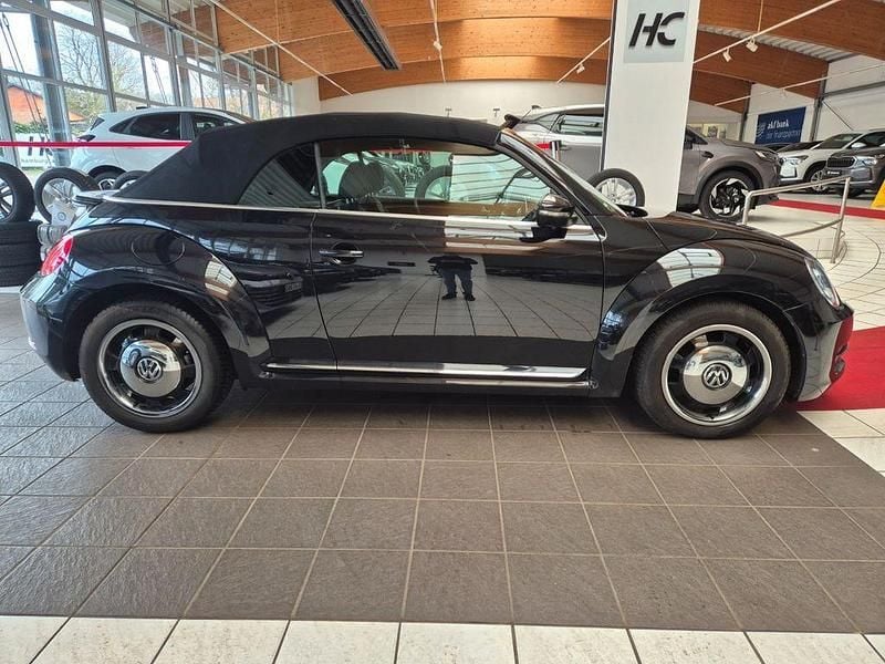 Gebraucht VW Beetle Cabriolet Design 105 PS (77 kW) 2014 Schwarz Cabrio
