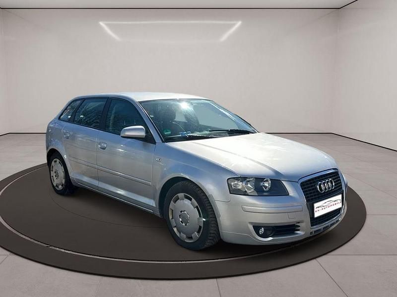 Silber Gebraucht 2008 Audi A3 Sportback Attraction Limousine | 4.990 € (Fairer Preis) - Bild 1/4