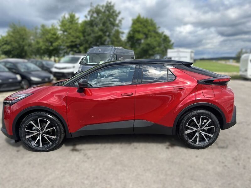 Gebraucht Toyota C-HR 140 PS (102 kW) 2025 Rot SUV