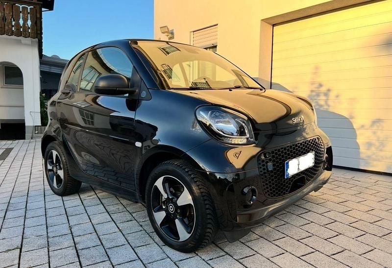 Gebraucht Smart ForTwo Coupé 60 kW (82 PS) 2021 Schwarz Kleinwagen