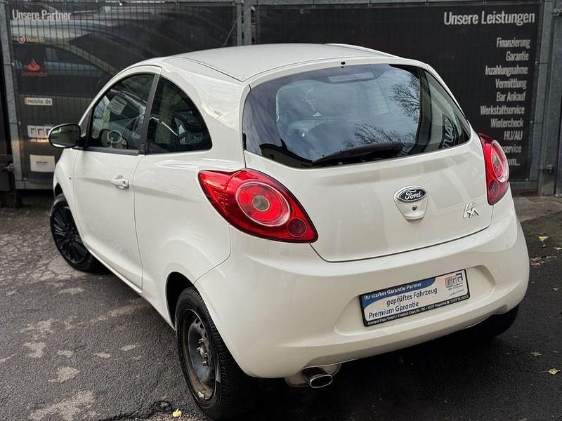 Gebraucht Ford Ka Trend 69 PS (50 kW) 2016 Weiß Kleinwagen