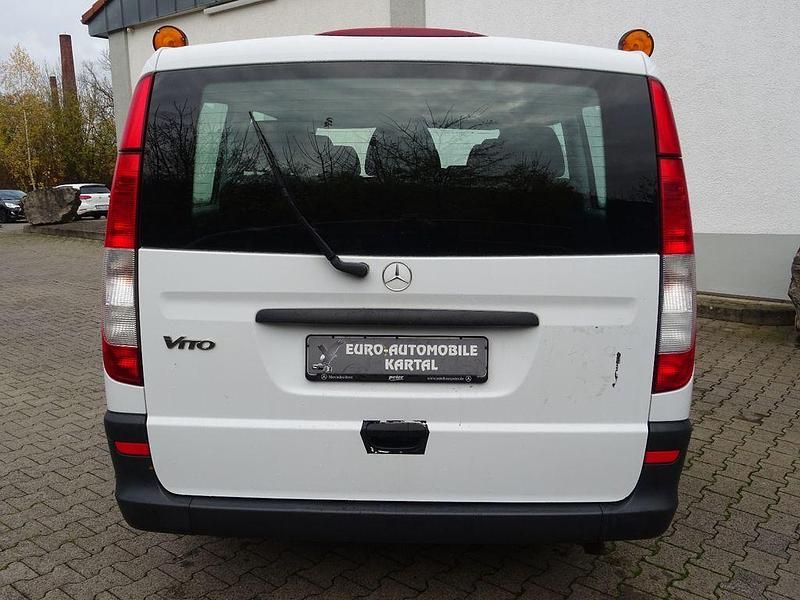 Usado Mercedes Vito 95 HP (69 kW) 2009 Branco Van