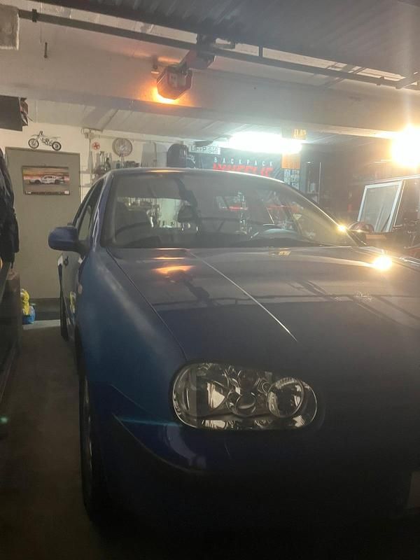 Gebraucht VW Golf IV 106 PS (77 kW) 1999 Blau Kleinwagen