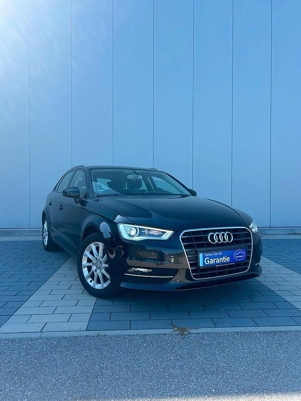 Schwarz Gebraucht 2013 Audi A3 Comfort Limousine | 11.999 € (Fairer Preis) - Bild 1/4