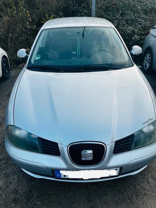Silber Gebraucht 2003 Seat Ibiza Kleinwagen | 700 € (Guter Preis) - Bild 1/4