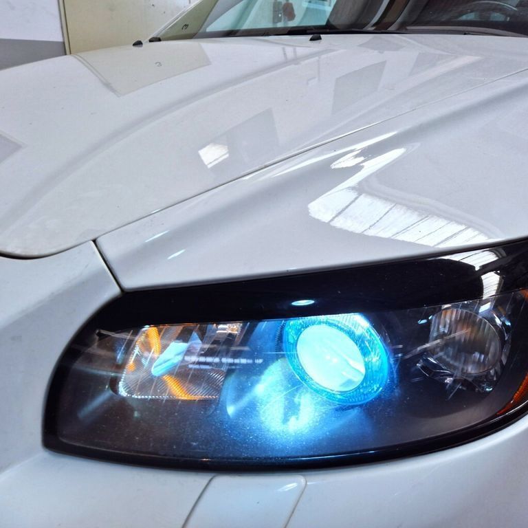 Weiß Gebraucht 2007 Volvo C30 Summum Kleinwagen | 3.450 € (Guter Preis) - Bild 1/4