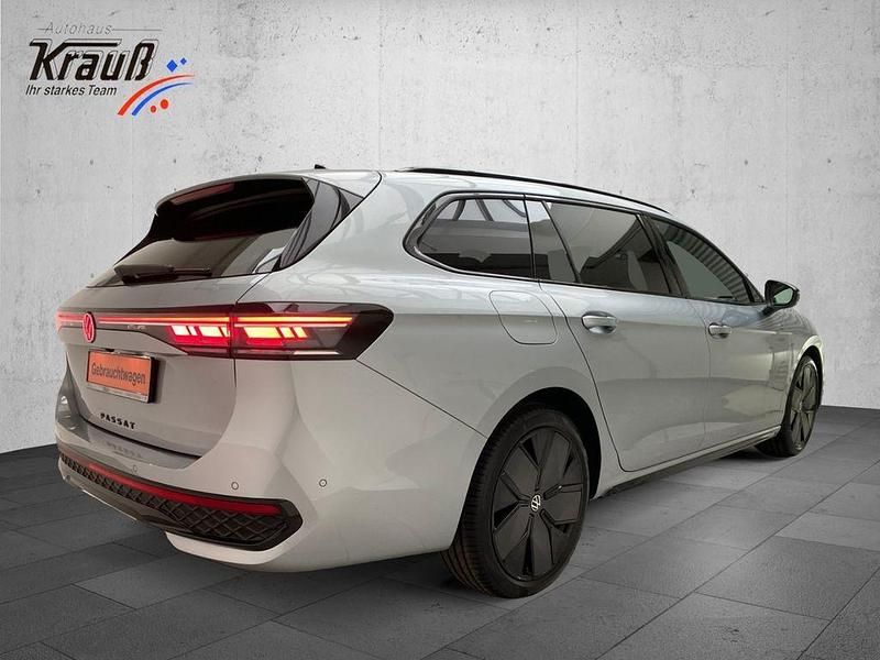 Gebraucht VW Passat R-line 193 PS (141 kW) 2025 Silber Kombi