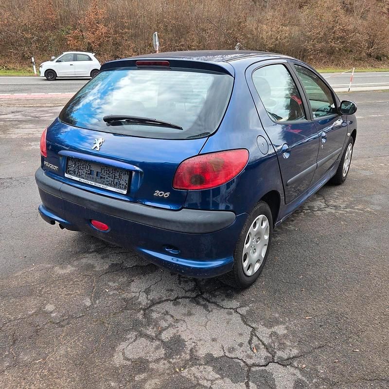 Gebraucht Peugeot 206 60 PS (44 kW) 2005 Blau Kleinwagen