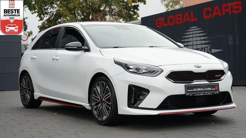 Weiß Gebraucht 2019 Kia Ceed GT Limousine | 17.885 € (Guter Preis) - Bild 1/4