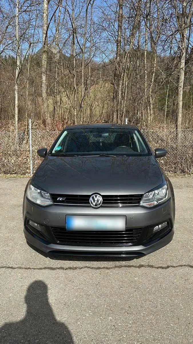 Usata VW Polo R-line 90 CV (66 kW) 2015 Grigio Berlina