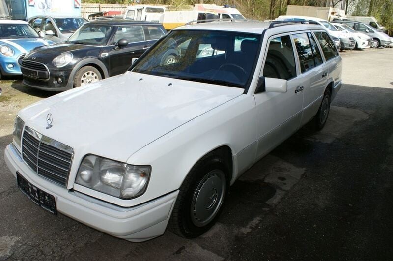 Gebraucht Mercedes E300 136 PS (100 kW) 1993 Weiß