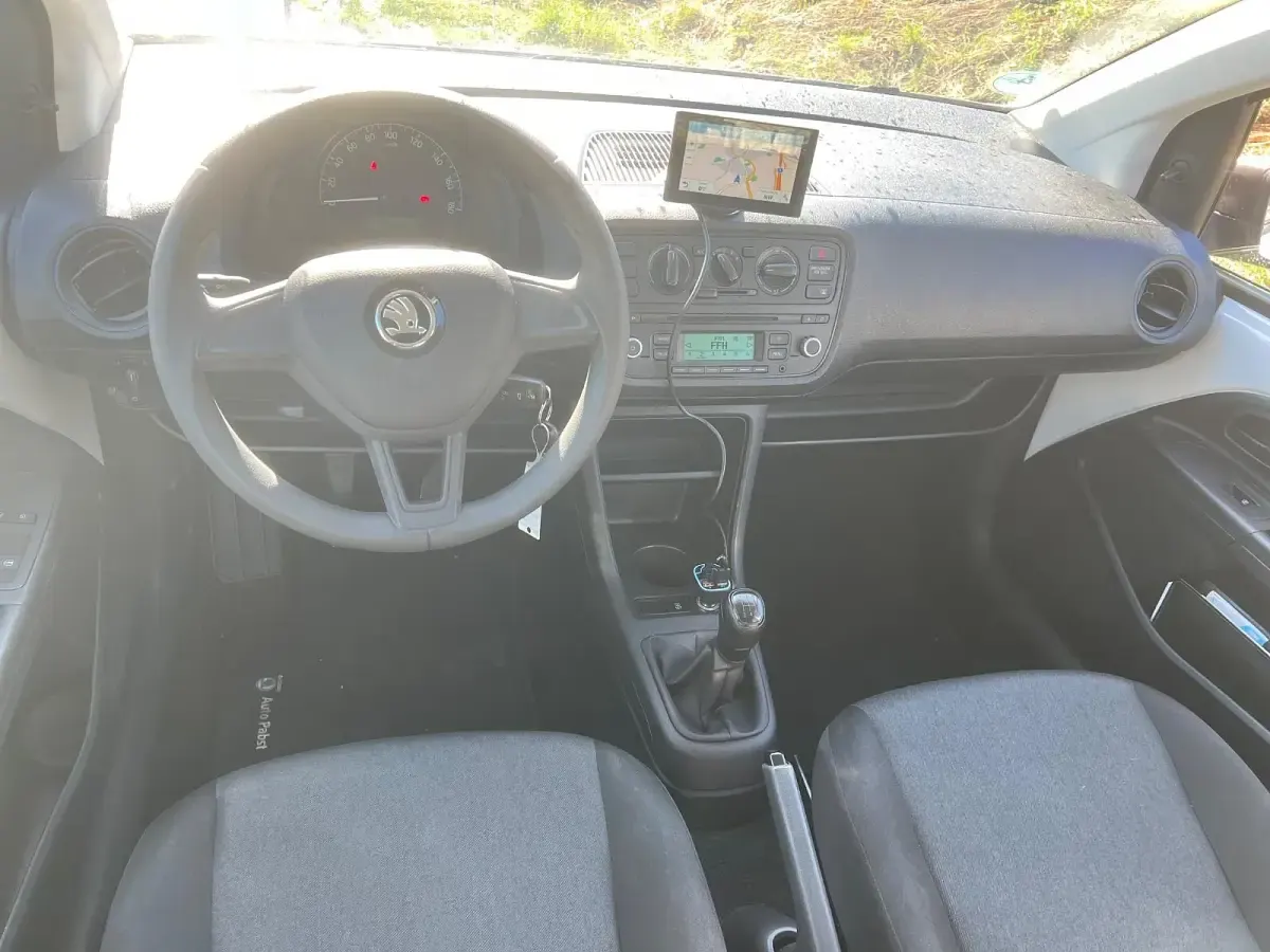 Używany Skoda Citigo 60 KM (44 kW) 2016 Biały Hatchback