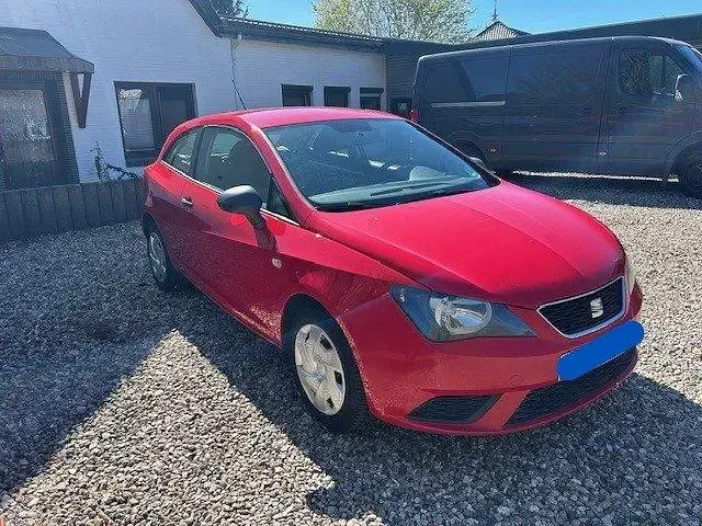 Second-hand Seat Ibiza 69 CP (50 kW) 2013 Roșu Hatchback
