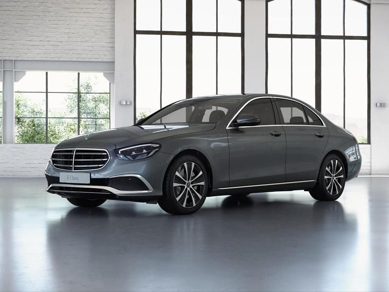 Selenitgrau metallic Gebraucht 2022 Mercedes E300 Avantgarde Limousine | 39.849 € (Etwas zu teuer) - Bild 1/4