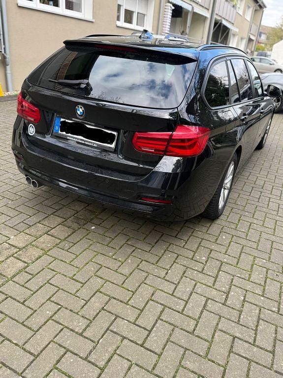 Usado BMW 320 190 CV (139 kW) 2018 Negro Familiar