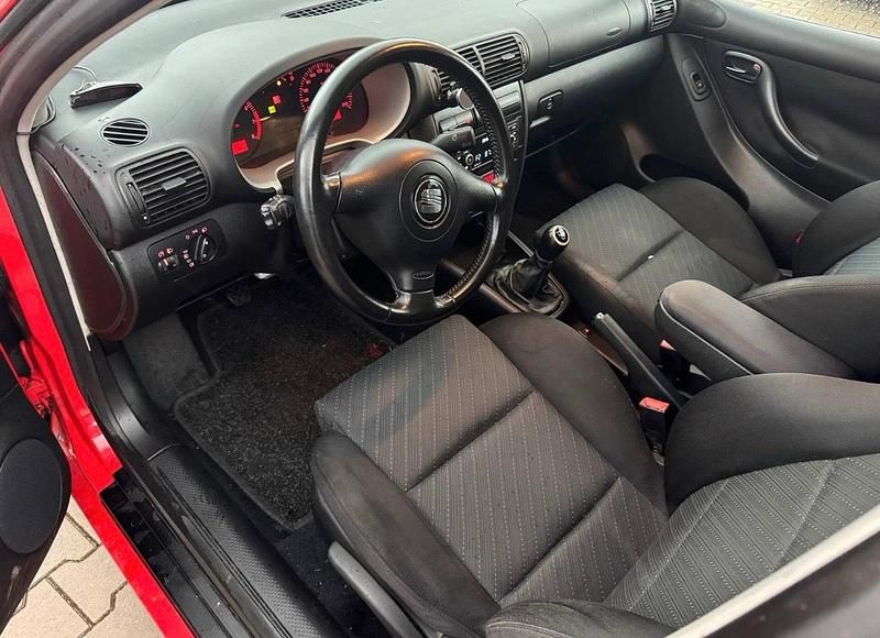 Gebraucht Seat Leon 105 PS (77 kW) 2004 Rot Kleinwagen