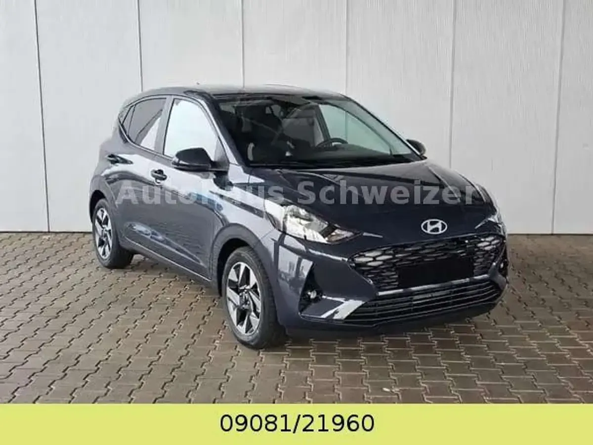 Neu Hyundai i10 Premium 79 PS (58 kW) 2025 Grau Kleinwagen