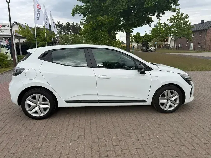 Gebraucht Renault Clio V Evolution 67 PS (49 kW) 2024 Weiß Kleinwagen