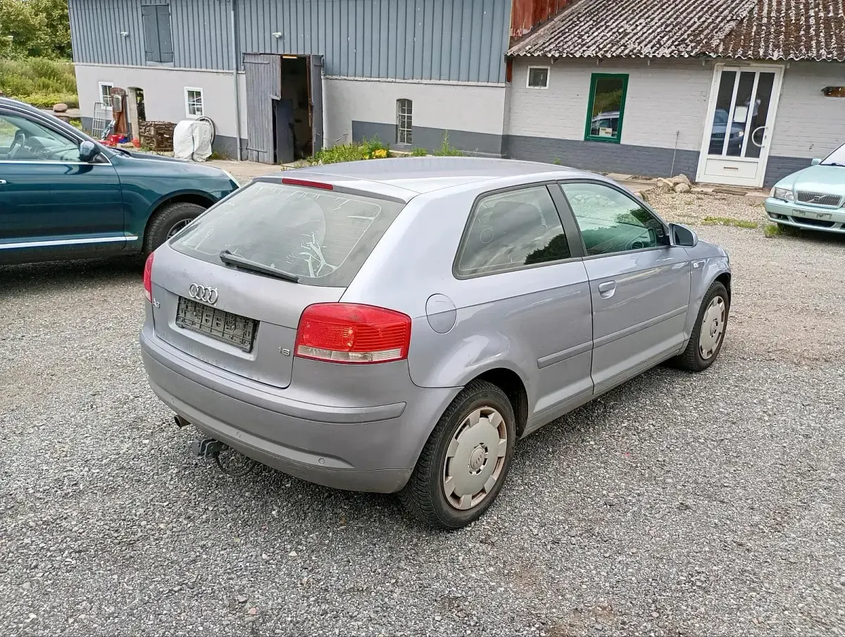Gebraucht Audi A3 101 PS (74 kW) 2004 Blau Kleinwagen