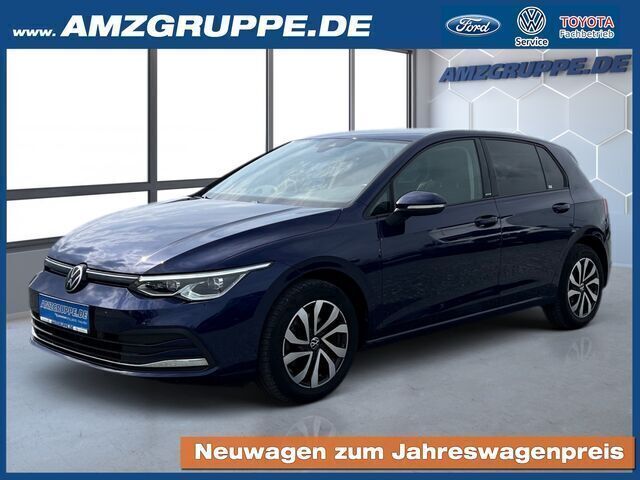 Atlantic blau met Gebraucht 2022 VW Golf VIII Active Limousine | 19.390 € (Guter Preis) - Bild 1/4