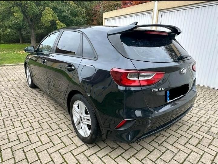 Gebraucht Kia Ceed 101 PS (74 kW) 2020 Schwarz Kleinwagen