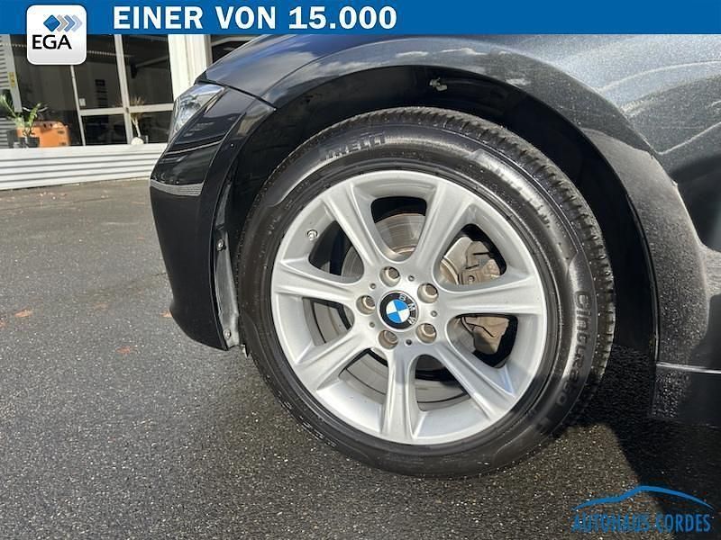 Gebraucht BMW 320 Comfort Edition 184 PS (135 kW) 2015 Black sapphire Kombi