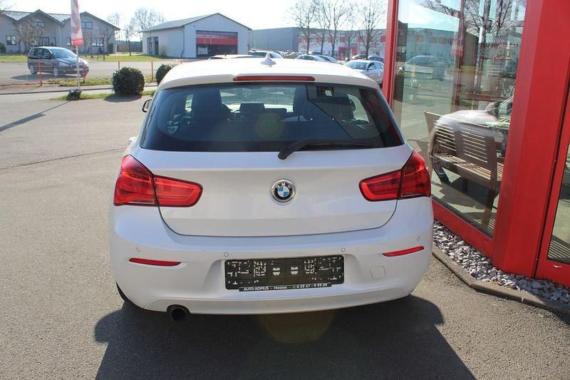 Gebraucht BMW 118 Advantage 136 PS (100 kW) 2016 Weiß Kleinwagen