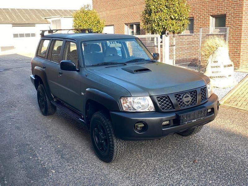 Gebraucht Nissan Patrol XE 160 PS (117 kW) 2009 Schwarz SUV